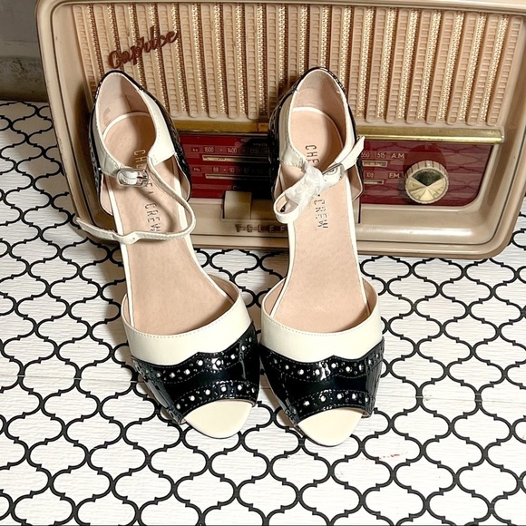 Chelsea Crew Primed For Playfulness T-Strap Heel - Picture 5 of 5